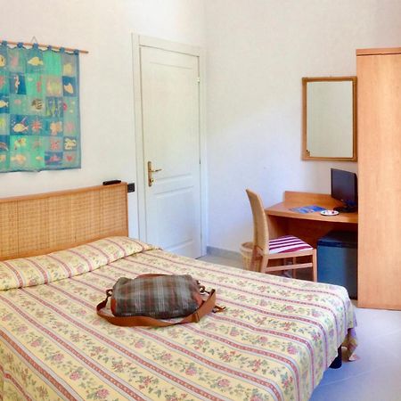 Hotel Villa Fiorisella Marina di Massa Εξωτερικό φωτογραφία