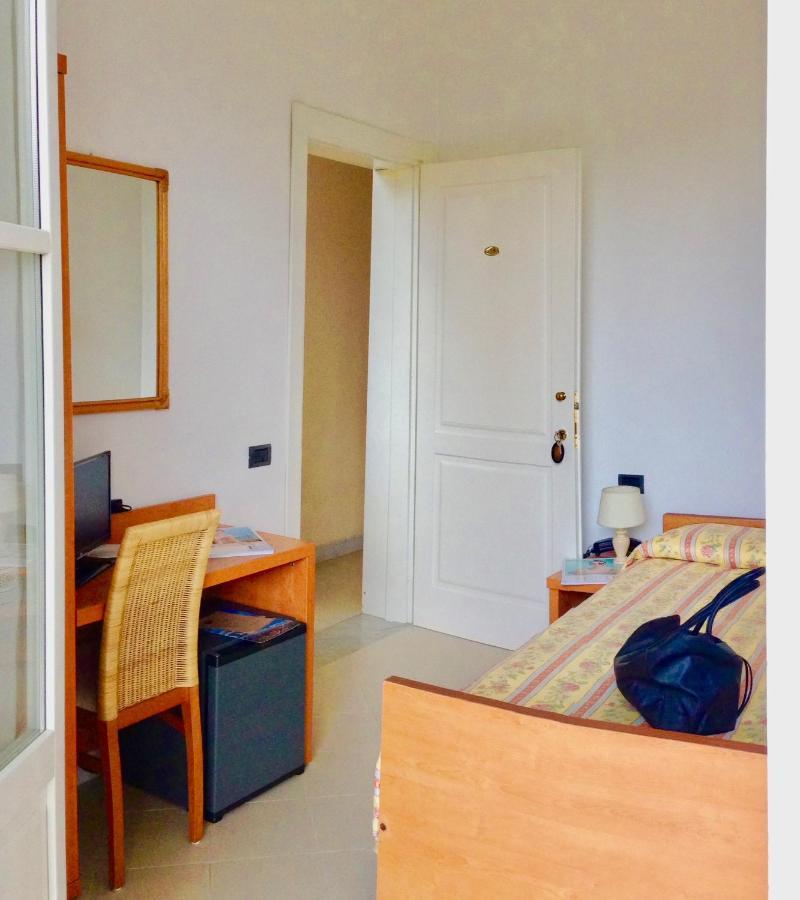 Hotel Villa Fiorisella Marina di Massa Εξωτερικό φωτογραφία