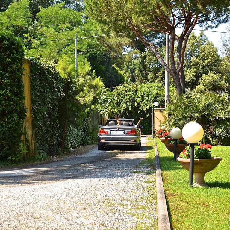 Hotel Villa Fiorisella Marina di Massa Εξωτερικό φωτογραφία