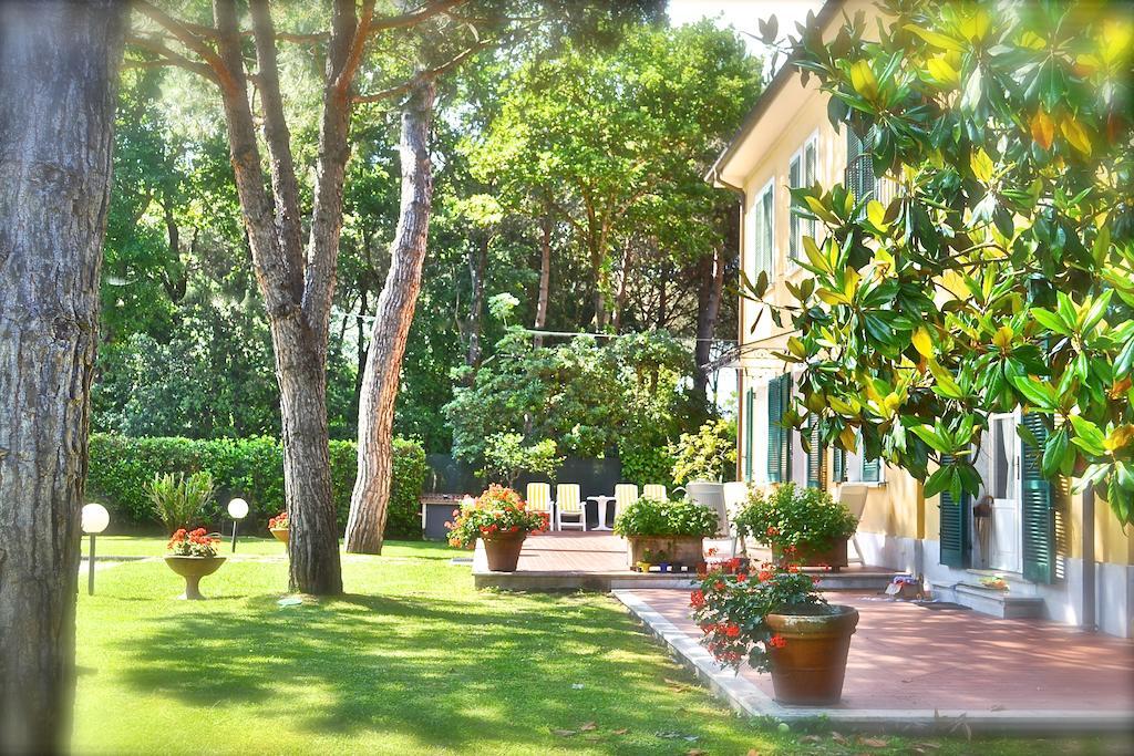 Hotel Villa Fiorisella Marina di Massa Εξωτερικό φωτογραφία