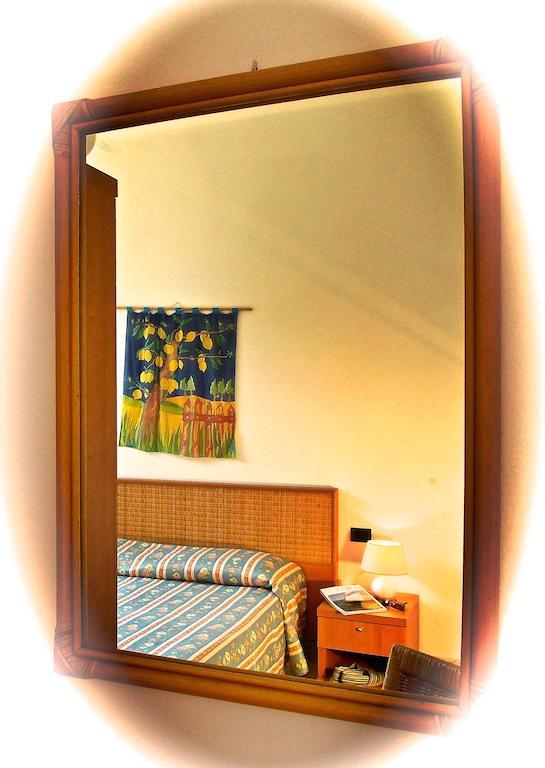 Hotel Villa Fiorisella Marina di Massa Δωμάτιο φωτογραφία