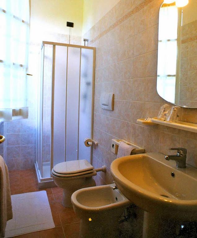 Hotel Villa Fiorisella Marina di Massa Δωμάτιο φωτογραφία