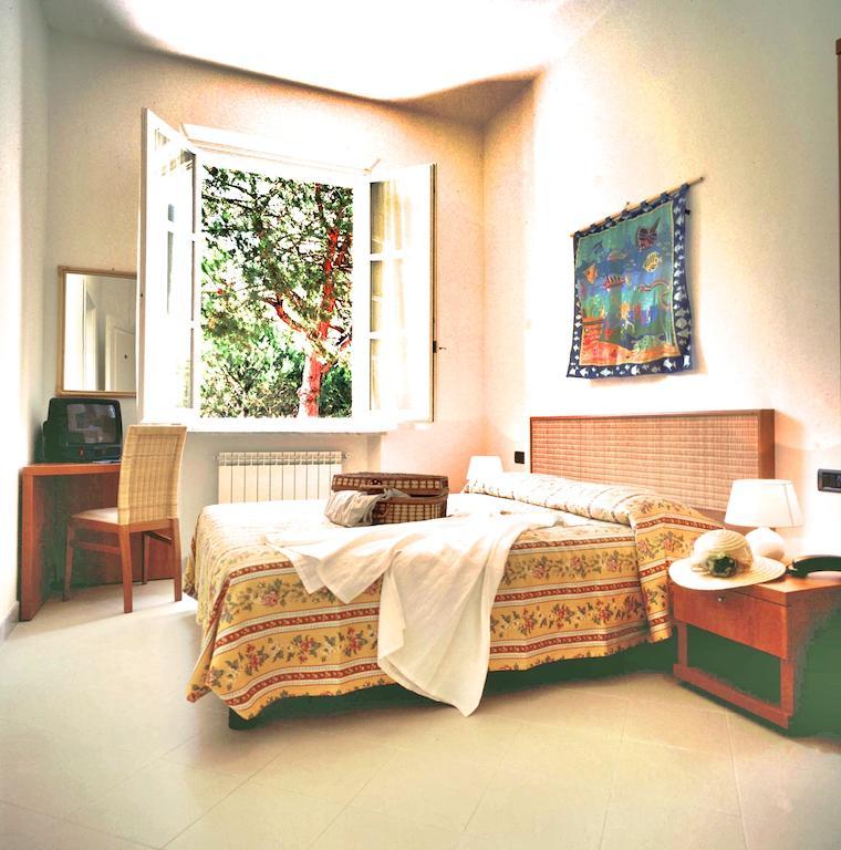 Hotel Villa Fiorisella Marina di Massa Δωμάτιο φωτογραφία