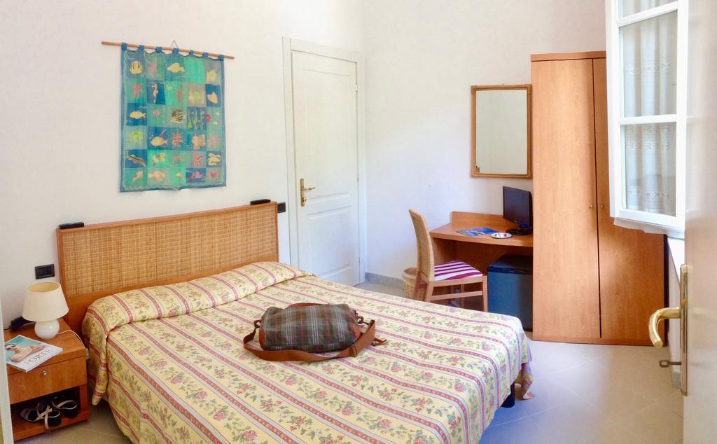 Hotel Villa Fiorisella Marina di Massa Εξωτερικό φωτογραφία