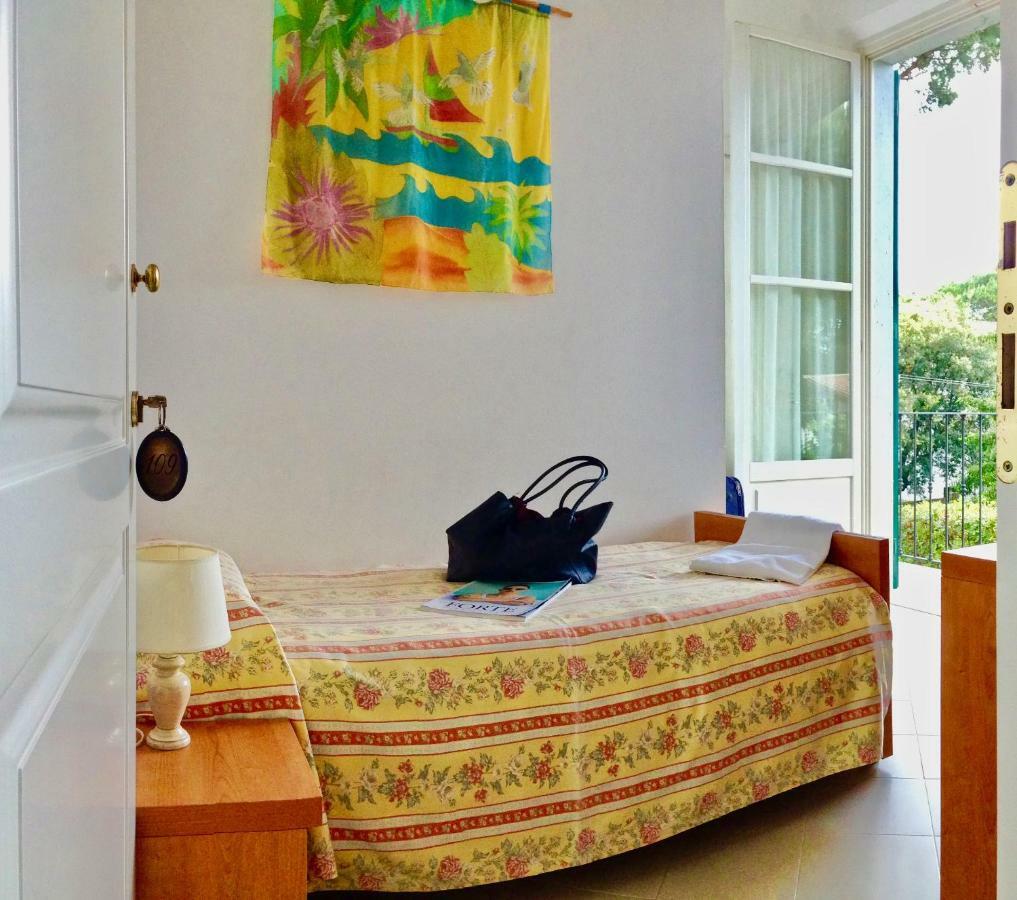 Hotel Villa Fiorisella Marina di Massa Εξωτερικό φωτογραφία